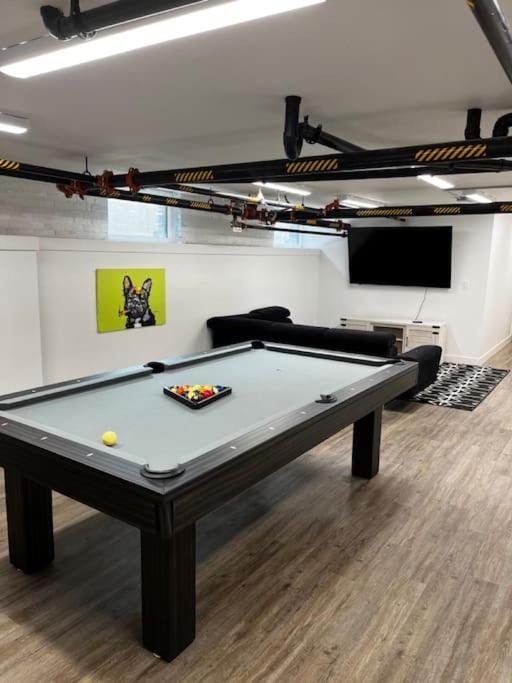 Trendy Loft Escape With Pool Table Bring Your Pets Apartamento Columbus Exterior foto